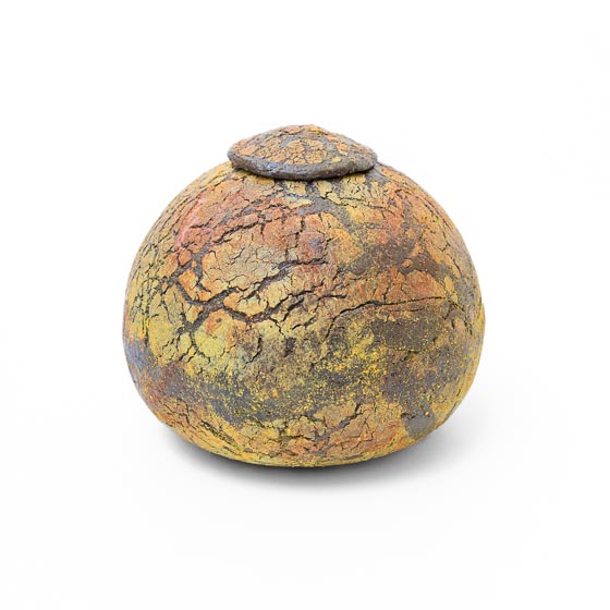 Middelgrote_urn_urnen_keramiek_geel_oranje_pigmenten_deksel_waxinelichtje_kopen_bijzondere_unieke_handgemaakt_op_maat